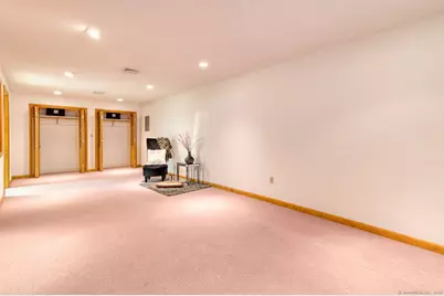 592 Mountain Road #APT A, West Hartford, CT 06117 - Photo 34