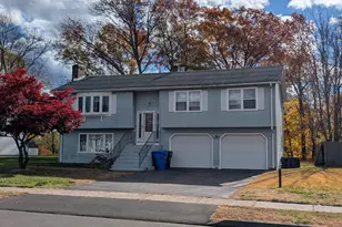 59 Pheasant Ln, East Hartford, CT 06108 - Photo 2