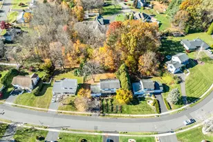 132 Hollyberry Ln, Plainville, CT 06062 - Photo 10