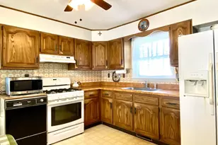 70 Stillman Rd, Wethersfield, CT 06109 - Photo 6