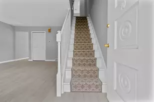 75 Saltonstall Pkwy, East Haven, CT 06512 - Photo 2