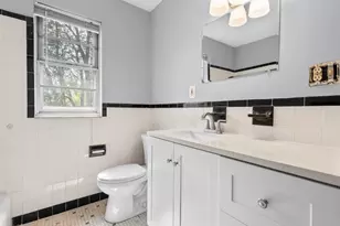 75 Saltonstall Pkwy, East Haven, CT 06512 - Photo 14