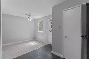 75 Saltonstall Pkwy, East Haven, CT 06512 - Photo 8