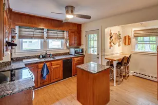 32 Yale Ave, Middlebury, CT 06762 - Photo 8