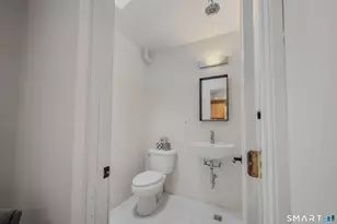 117 Blydenburg Ave, New London, CT 06320 - Photo 10