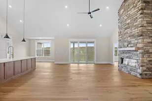 167 Willow Creek Estates Dr, Southbury, CT 06488 - Photo 10