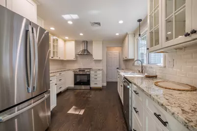 2428 Huntington Turnpike, Trumbull, CT 06611 - Photo 10