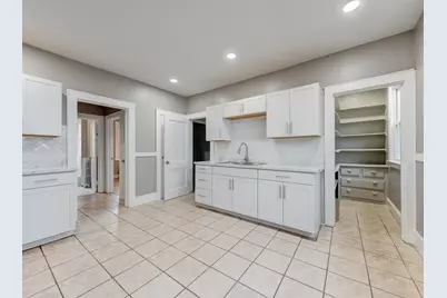 102 Thomaston Street, Hartford, CT 06112 - Photo 14