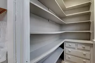 102 Thomaston St, Hartford, CT 06112 - Photo 24