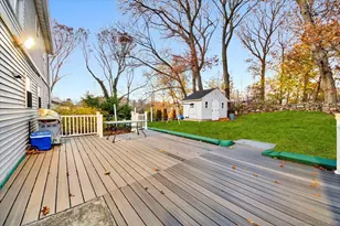 65 Clearview Dr, Bridgeport, CT 06606 - Photo 6