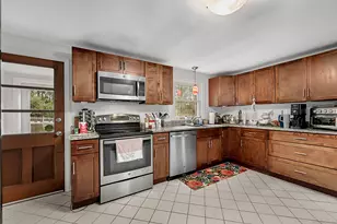 47 Flagg Rd, West Hartford, CT 06117 - Photo 4