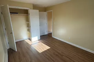 422 Main St, East Haven, CT 06512 - Photo 4