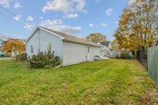 68 Clark Ln, Waterford, CT 06385 - Photo 4