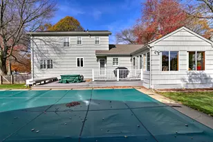 135 Wigwam Ln, Stratford, CT 06614 - Photo 4