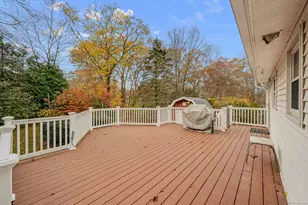 25 Marion Dr, East Lyme, CT 06333 - Photo 8