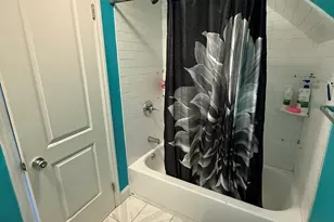 87 Manhattan Ave, Bridgeport, CT 06606 - Photo 8