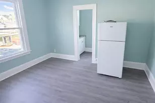 21 Pearl St, Torrington, CT 06790 - Photo 2