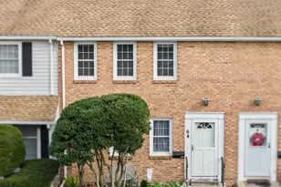 64 Greenwich Way, Milford, CT 06460 - Photo 2