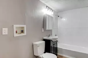 5 Winter St, Hartford, CT 06120 - Photo 16