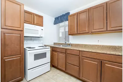 869 Farmington Avenue #APT 305, West Hartford, CT 06119 - Photo 12