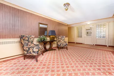 869 Farmington Avenue #APT 305, West Hartford, CT 06119 - Photo 2