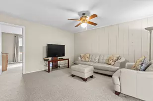 16 Katy Ln, Norwalk, CT 06851 - Photo 22