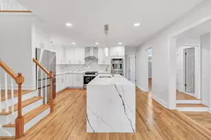 93 Putting Green Rd N, Trumbull, CT 06611 - Photo 10