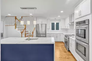 93 Putting Green Rd N, Trumbull, CT 06611 - Photo 8