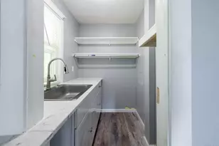 27 Wood St, Seymour, CT 06483 - Photo 4