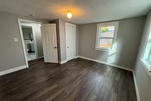 33 Oak St, Derby, CT 06418 - Photo 14