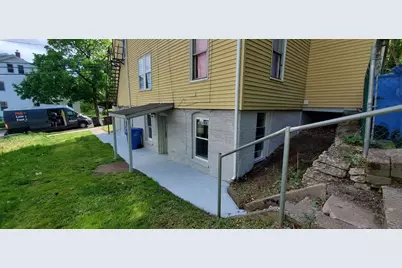 144 Pleasant Street, New Britain, CT 06051 - Photo 30