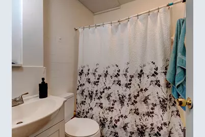 144 Pleasant Street, New Britain, CT 06051 - Photo 18