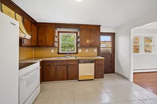 19 Albert Ave, Wethersfield, CT 06109 - Photo 10