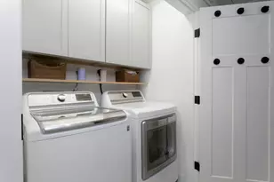 7 Tommys Ln, Norwalk, CT 06850 - Photo 24