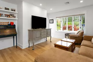 7 Tommys Ln, Norwalk, CT 06850 - Photo 12