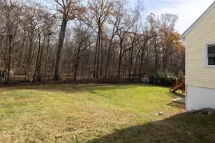 21 Longwood Dr, Naugatuck, CT 06770 - Photo 24