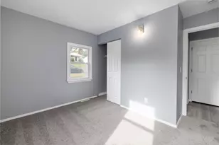 21 Longwood Dr, Naugatuck, CT 06770 - Photo 10