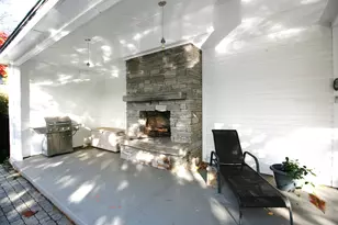 5 Oakland St, Bristol, CT 06010 - Photo 6