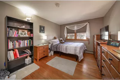 66 Elizabeth Ann Drive, New Haven, CT 06512 - Photo 26