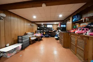 66 Elizabeth Ann Dr, New Haven, CT 06512 - Photo 12