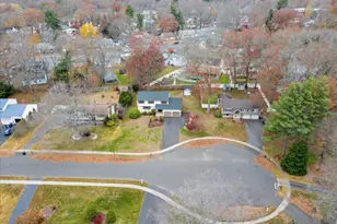 252 Woodmont Dr, East Hartford, CT 06118 - Photo 34