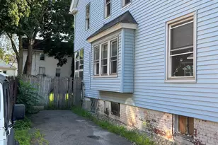 20 Walnut St, Enfield, CT 06082 - Photo 2