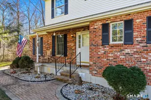 17 Inchcliffe Dr, Ledyard, CT 06335 - Photo 2