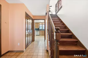 17 Inchcliffe Dr, Ledyard, CT 06335 - Photo 4