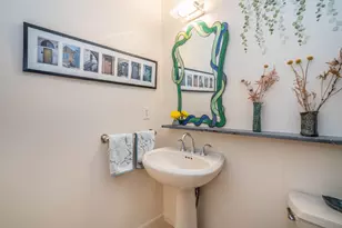 34 Cary Ln, Bloomfield, CT 06002 - Photo 24