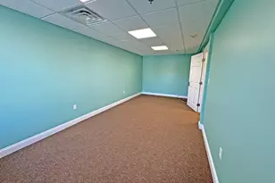 17 Elizabeth St, Derby, CT 06418 - Photo 10