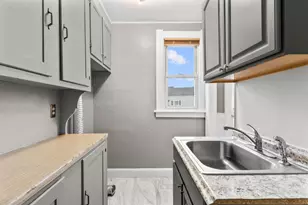 20 Violet St, Waterbury, CT 06704 - Photo 10