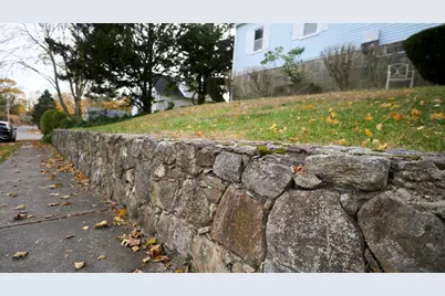 123 Beverly Drive, Bridgeport, CT 06610 - Photo 8