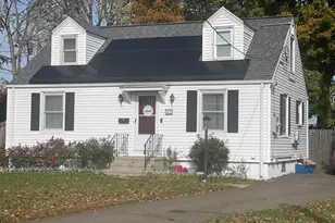 47 Guilford Ct, East Haven, CT 06512 - Photo 2