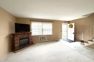 38 Surrey Ln, Torrington, CT 06790 - Photo 4